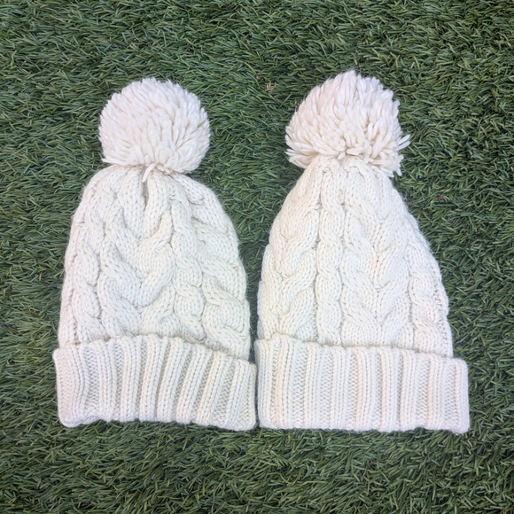 GAP Cream Cable Knit Kids Beanie with Pom-Pom - Picture 1 of 3
